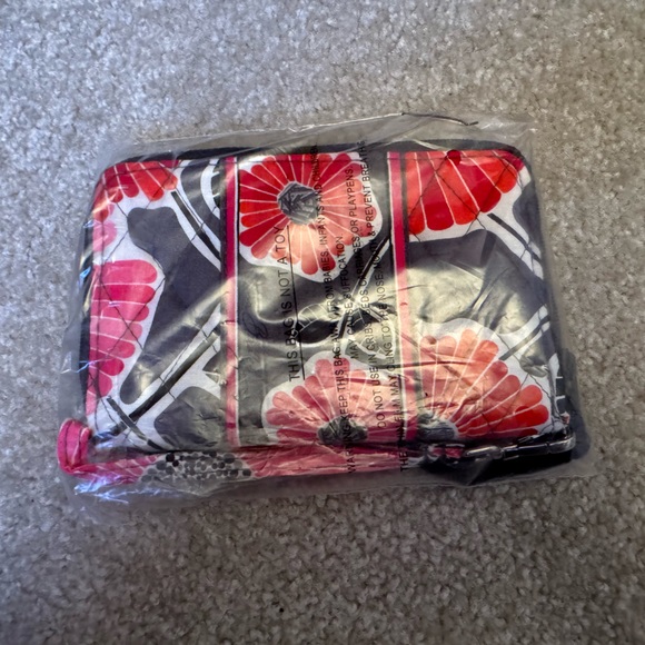 Vera Bradley Handbags - Vera Bradley wrislet